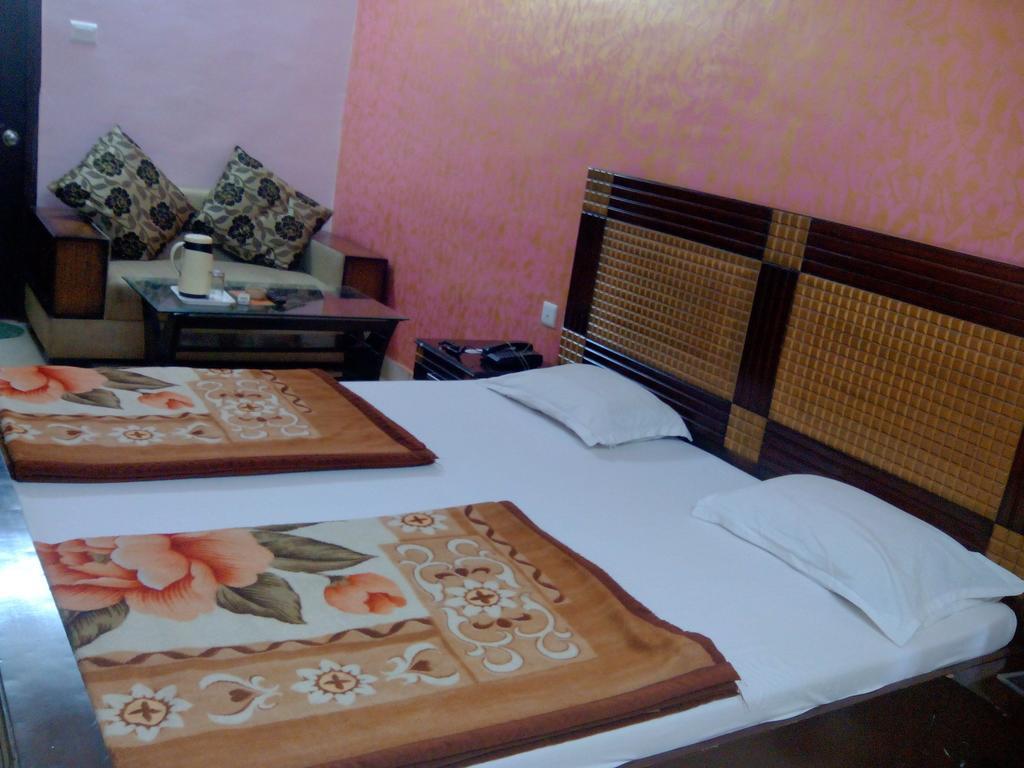 Hotel Rest Inn Лакхнау Номер фото